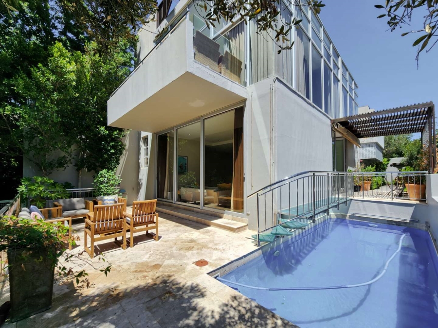 To Let 3 Bedroom Property for Rent in Camps Bay Western Cape